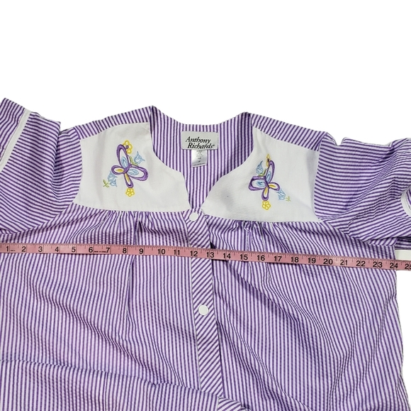 Anthony Richards Purple Seersucker Nightgown Sz M Embroidered Floral Butterfly - Picture 12 of 13